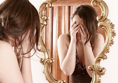 girl-crying-in-mirror.jpg