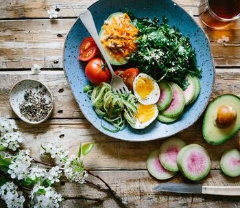 Psicologia e alimentazione: cosa succede quando diventiamo vegani o celiaci?
