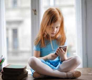 Dipendenza da smartphone e i suoi effetti tra i più giovani
