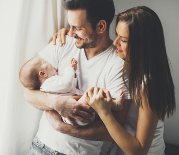 La nascita del primo figlio: Come influisce sulla relazione?