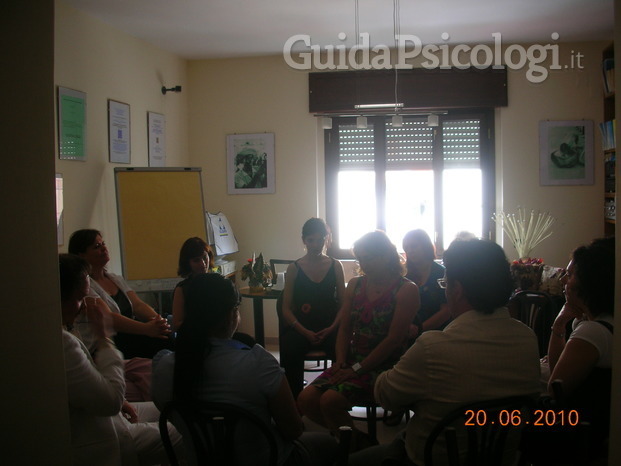Gruppo di psicoterapia secondo il modello dell'arteterapia al CISAT, condotto dal dott. Pasanisi 