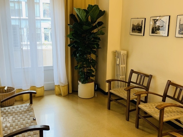 Sala d’attesa, studio Via Massena.jpeg